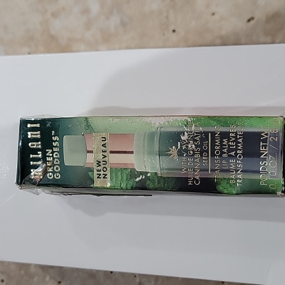 Milani Green Goddess Transforming Lip Balm - Picture 3 of 7